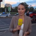 Dramatičan trenutak pred kamerama: Novinarku ubola osa, ona opsovala, pa usledila scena koju svi gledaju bez reči