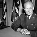 Ajzenhauerov globus iz Drugog svetskog rata oštećen tokom pokušaja da se premesti u kabinet američkog ministra odbrane