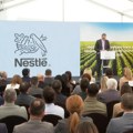 Vučić: "Šta sve ide u ovaj burger?" Nestle otvara novu fabriku u Surčinu, prave obroke na biljnoj bazi tamo gde je bila…