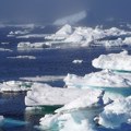 Prva isporuka arktičkog leda sa Grenlanda stigla u Dubai da rashlađuje pića u otmenim restoranima