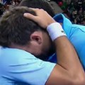 Istorija i suze: Novak tražio ovacije za Del Potra, pa zaplakao uz Argentinca nakon poslednjeg poena