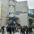 (BLOG) Nastavlja se blokada Rektorata u Nišu: Studenti ispred FON-a