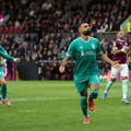 (VIDEO) Liverpul slomio Barnli golom Salaha iz penala u 90+5!
