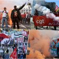 БЛОГ УЖИВО Хаос у Француској: Погледајте како полиција разбија ђачку блокаду. Ово што раде бициклисти као да су учили од…