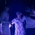 Iz Elite 9 pred finale izbačen sin naše pevačice, ona ga sačekala sa porodicom u Šimanovicima! Zlata u suzama