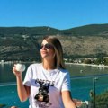 Naša pevačica mesec dana nakon 1. porođaja ponovo zatrudnela: Sada šalje sina i ćerku u vrtić, javno se oglasila