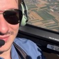 Muki provozao privatni avion, pa zapevao Kebinu pesmu: Tanjin kolega ostao šokiran, sve javno podelio