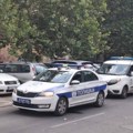 Filmska potera u Novom Sadu: Lopovi opljačkali fast fud - policija ih odmah uhvatila! (foto)
