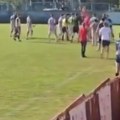 Neviđen skandal u Crnoj Gori! Brutalna tuča fudbalera: Krv na sve strane, prekid... (video)