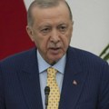 Erdogan sa Makronom: Potrebni su pregovori o Ukrajini, ne ćemo prihvatiti plan o iseljenjeu Palestinaca