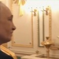 Po prvi put, Putin pokazao svoj stan u Kremlju! Biblioteka, spavaća soba i poseban portret! (video)