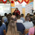 U borskoj Gimnaziji svečano obeležen Festival zmajevih čamaca