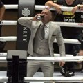 Konor Mekgregor napravio ludnicu u Budvi: Ušao u ring, pozdravio Crnu Goru, otvorio i pio pivo, pa se krstio