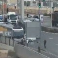 Napadači ušli u autobus, pa otvorili vatru na putnike Veliki broj mrtvih i ranjenih u pucnjavi u Jerusalimu, dva napadača…