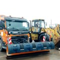 "Бићемо у приправности 24 сата": Огласили се из зимске службе у овом граду због снега: Обустављени су сви радови