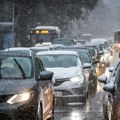 Ово су 3 кључна савета за вожњу по снегу: Фаталне несреће су честе у Србији због грешака возача
