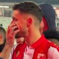 Rade Krunić u očaju ispred Severne tribine! Slomile ga emocije posle bolnog poraza, u suzama je došao do navijača... Snimak uz…