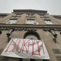 Studenti u blokadi: Inspektori u civilu priveli studente Poljoprivrednog fakulteta