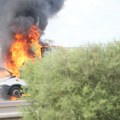 Gori automobil u Novom Sadu Vatra bukti na sve strane: Vatrogasci se bore sa stihijom (video)
