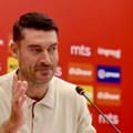 Ovaj tim je čudovište! Govor „srpskog“ trenera u svlačionici kakav još niste čuli /video/