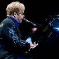 Elton Džon hitno prebačen u bolnicu! Slavni muzičar doživeo nesreću u svojoj vili - oglasio se menadžer