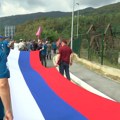 Dan srpskog jedinstva – u Beogradu defile, u Nišu centralna proslava, zastava povezala dve obale Drine