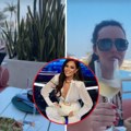 Ceca se provodi sa snajkom i sestrom u Dubaiju! Bogdana grmi kako izgleda, ne ispušta čašu, luksuz sa svih strana (video)