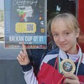 Takmičari Tekvondo kluba Zrenjanin Nina Šutput, Mihajlo Belić i Đorđe Milivojev osvojili ZLATO u Bugarskoj Tekvodno Zrenjanin…
