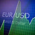 Najniži pad evra za sedam mjeseci dok kriza na tržištu nafte jača dolar