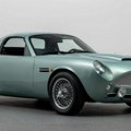 Na aukciji Mazda MX-5 u optici Aston Martina