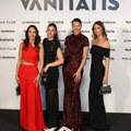Adrijana Lima sa najboljom drugaricom iz Užica na crvenom tepihu: Nju jedinu nije "precrtala" iz Srbije (foto)