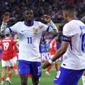 Dembele o Mbapeu: Je l’ vezao pertle, spustio štucne… Preteruju