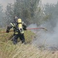 Udar groma izazvao više požara kod sela Gnjilan: Vatrogasci na terenu, nema povređenih