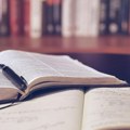Priznanje za vrhunsko književno stvaralaštvo: Kanadska pesnikinja En Karson dobitnik Nobelove nagrade za književnost