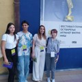 Izuzetan uspeh filma “Zubato sunce” učenika Gimnazije Pirot na “Kratkom festivalu” Filmskih susreta u Nišu