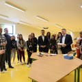Ministar Mihailo Jovanović i Boban Janković posetili mlade mioničke programere i obišli selo Donji Mušić gde je uveden…