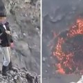 Vulkan preti, a turisti prave selfije! Snimak iz Meksika sve šokirao: "Ovo je potpuna ludost"
