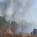 Buknuo još jedan požar u Srbiji! Vatrena stihija širi se kod Obrenovca, stigli i vatrogasci