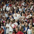 Desetine hiljada ljudi na sahrani i komemoraciji američkog influensera Čarlija Kirka