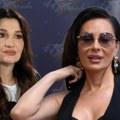 Украла ми је песму, али се мало за*ебала... Мира Шкорић споменула Цецу на концерту Весне Змијанац! Ево шта је поручила…