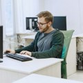 Poslodavci u Srbiji muku muče da nađu ove radnike: kandidata sve više, a stručnjaka i dalje nema