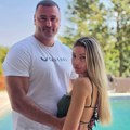 "Prodajemo vilu od 200.000 evra" Maja i Alen Hadrović otvorili vrata luks kuće na Kosmaju, pa progovorili o ulasku u "Elitu" i…