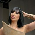 "Zvali su me klempava daska" Ovako je Kaća Grujić izgledala pre operacija - uradila zube i usne, stavila silikone, skroz se…