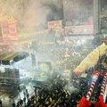 Završni miting SNS-a u Nišu: Autobusi blokirali grad, optužbe na račun drugih, obećanja i najava pobede