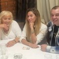 (Foto) Ana Ćurčić u kafani sa acom bulićem: Pokazala kako provodi vreme van rijalitija, Zorica Marković se ne odvaja od…