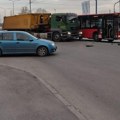Haos u Nišu, direktan sudar autobusa i kamiona Putnici popadali sa sedišta, šestoro povređeno: Srča po putu, dramatične…