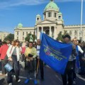 Prosvetari iz Vranja i Pčinjskog okruga stigli na protest ispred Skupštine Srbije (foto) Foto Galerija