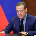 "Nuklearna sila da vrši ustupke Kijevu? To neće niko ni da razmatra": Oglasio se Medvedev oko "nemačkog scenarija" za…