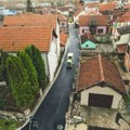 UNAPREĐENJE GRADSKE INFRASTRUKTURE: Započeto asfaltiranje kraka ulice Vojvode Mišića ispred bolnice **FOTO**