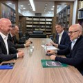Naglašena bezuslovna podrška Vučiću: Vučević i Popović o saradnji SNS i SNP